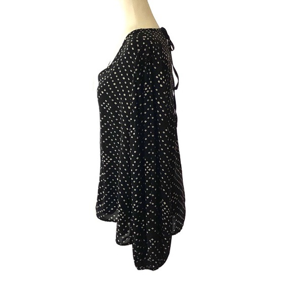 BOBEAU Pleated Sleeve Nomadic Dot Kennie Blouse - Picture 3 of 4